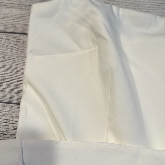 New York & Company Shorts Romper off white size L NWT - Picture 13 of 16